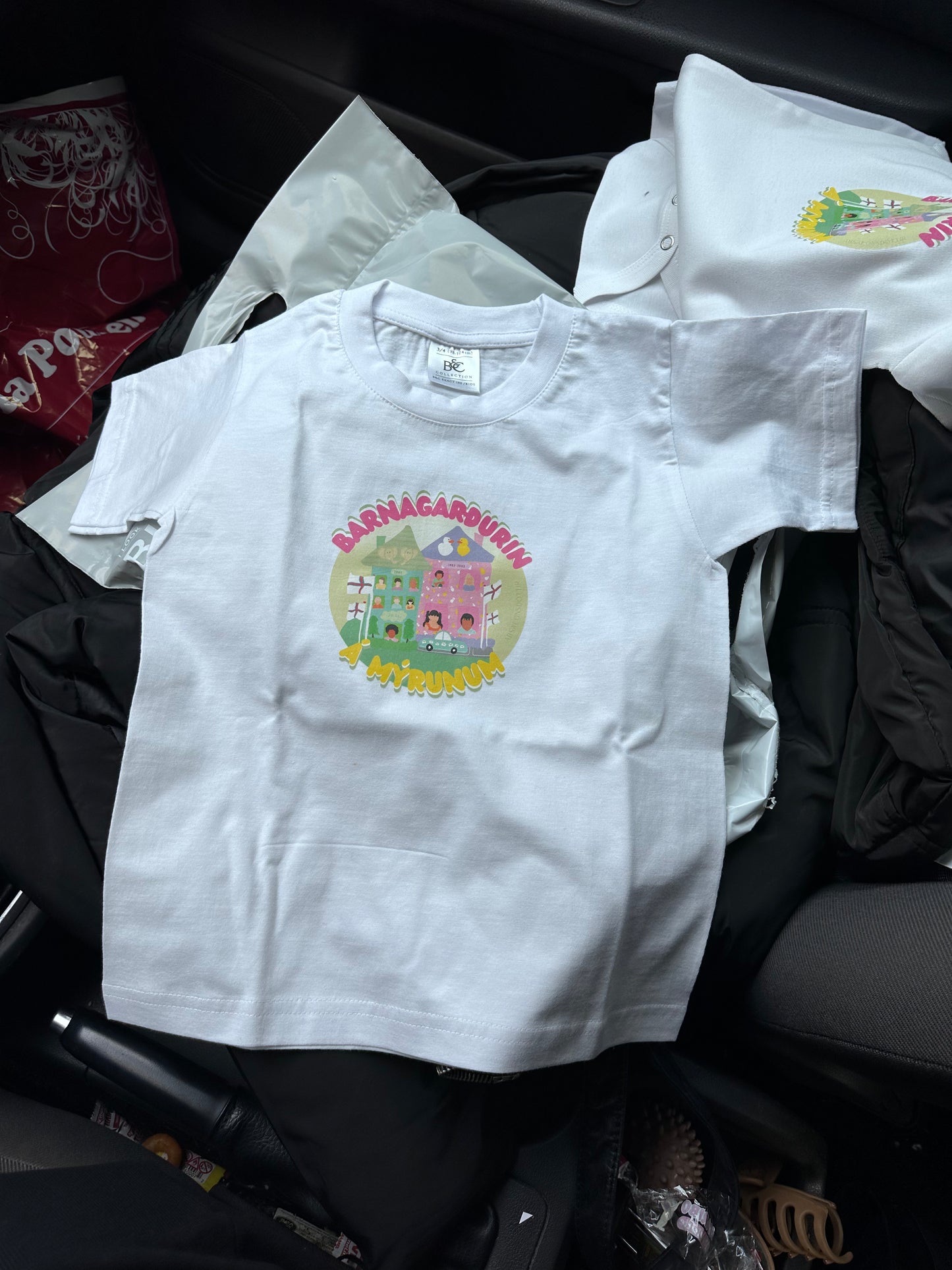 T-shirt, Barnagarðurin á Mýrunum (VAKSIN)