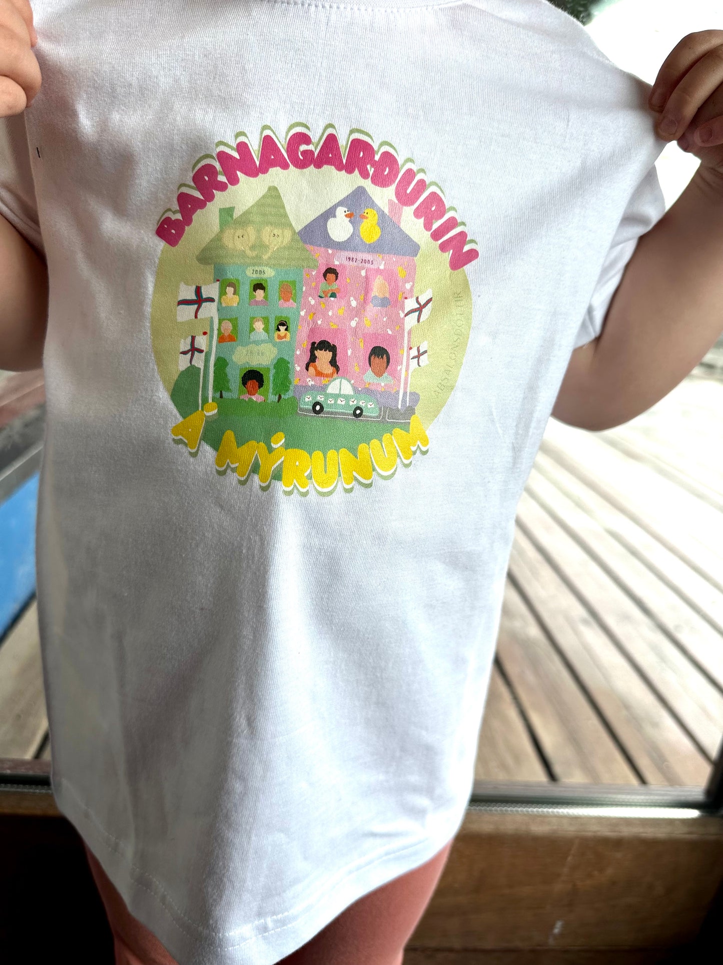 BARNA T-Shirt, Barnagarðurin á Mýrunum